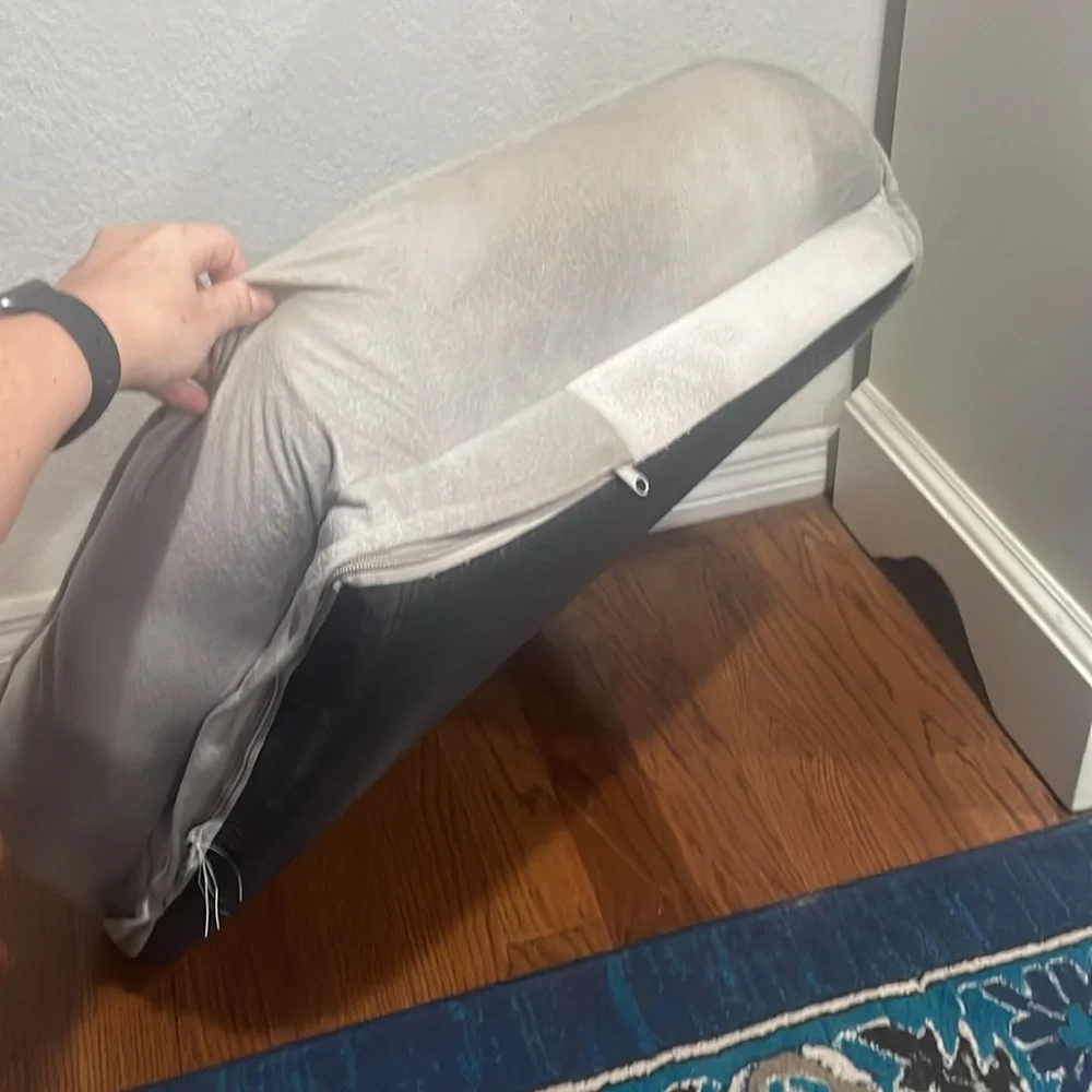 Bed for medium dogs.
